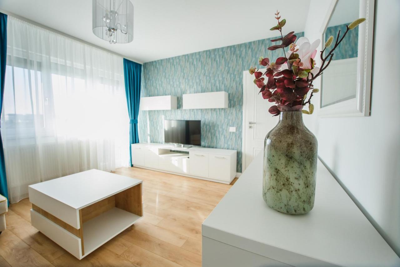Fantastic Apartment At Prima Residence Орадеа Екстериор снимка